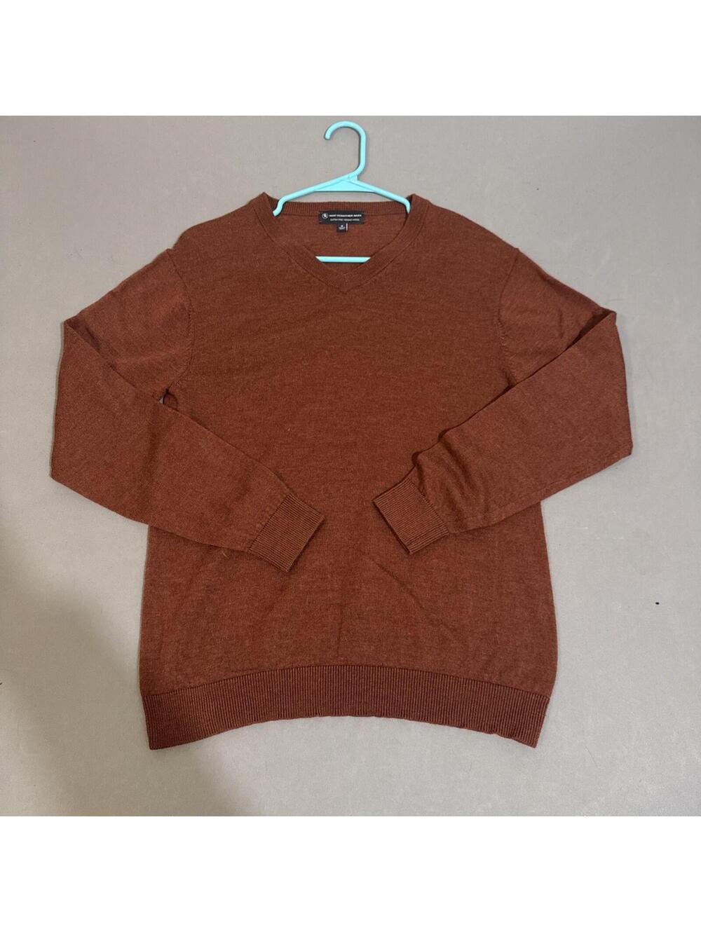 Hart Schaffner Marx Sweater Mens M Burgundy V-neck 100% Extra Fine Merino Wool